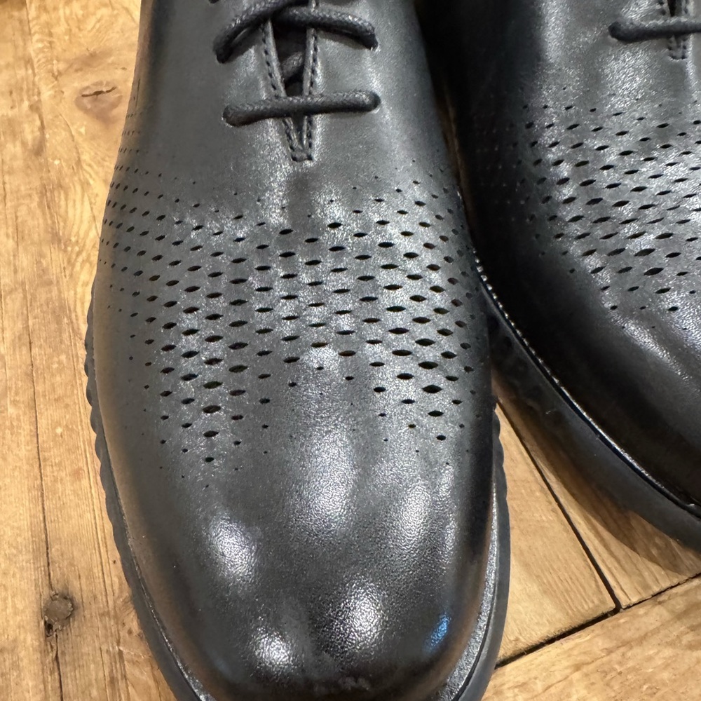 Men's 2.ZERØGRAND Laser Wingtip Oxfords.
